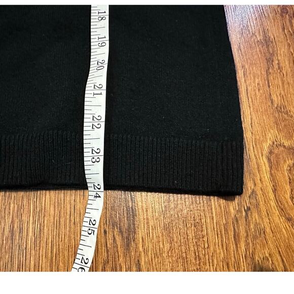 Talbots Women’s Pure Cashmere Crew Neck Sweater Black Size Medium Imperfection - Picture 8 of 9